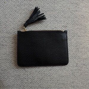 Cuyana Leather Zipper Cardholder- Retired in 2017